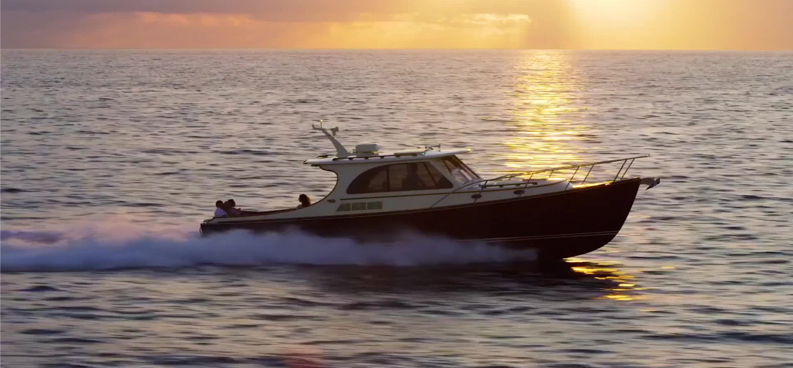 Picnic Boat 40 Thumb Image