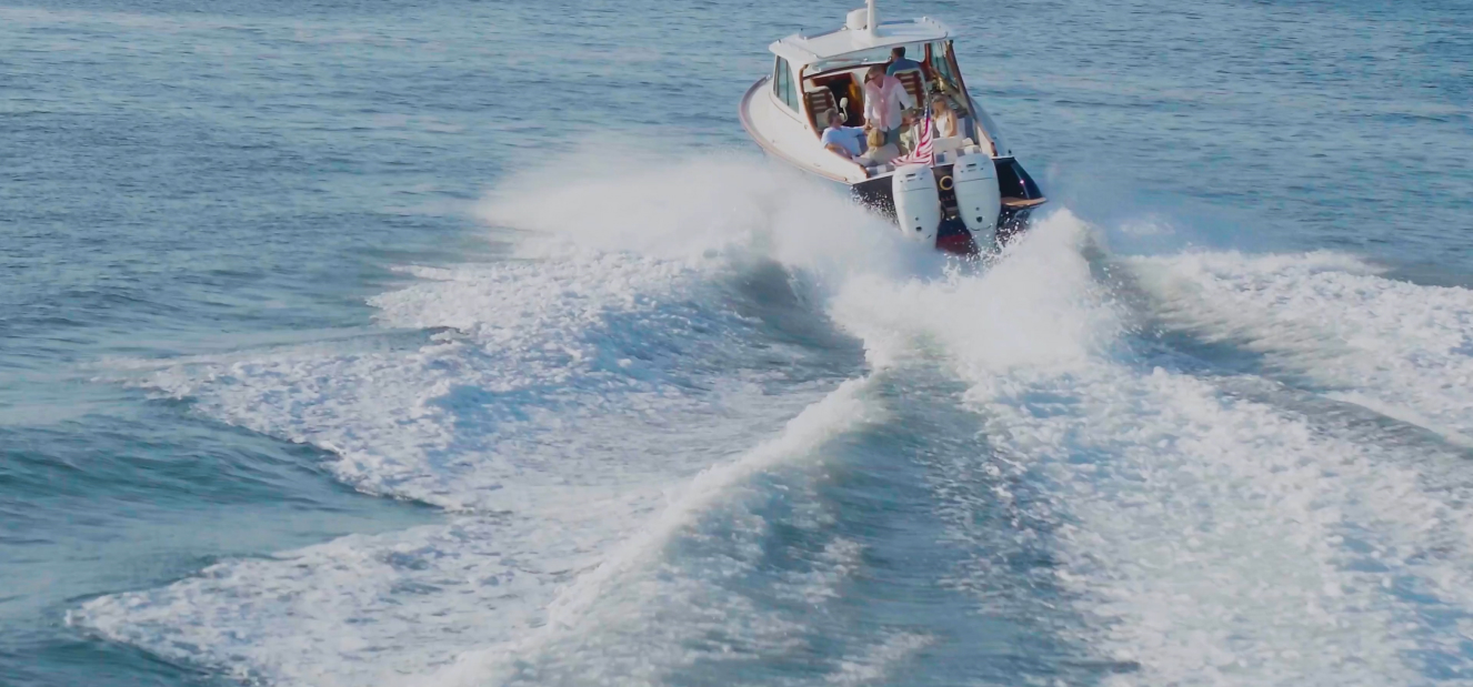 Hinckley 35 Thumb Image